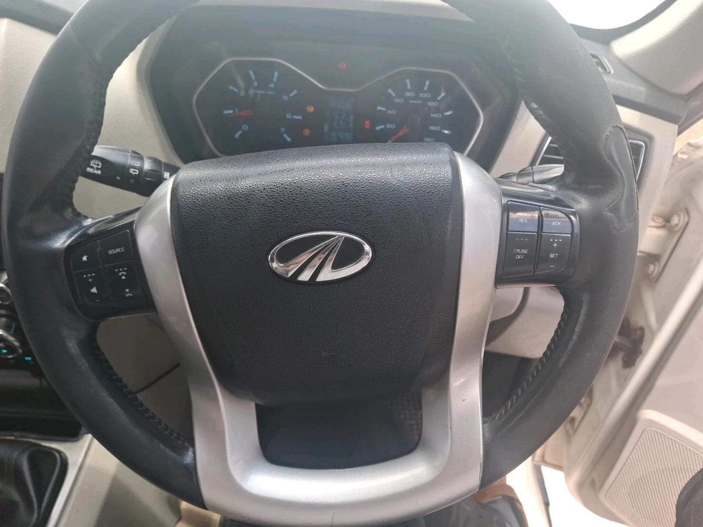 2018 Mahindra Scorpio S11 2WD, Diesel, Manual, 1,97,698 km, interior