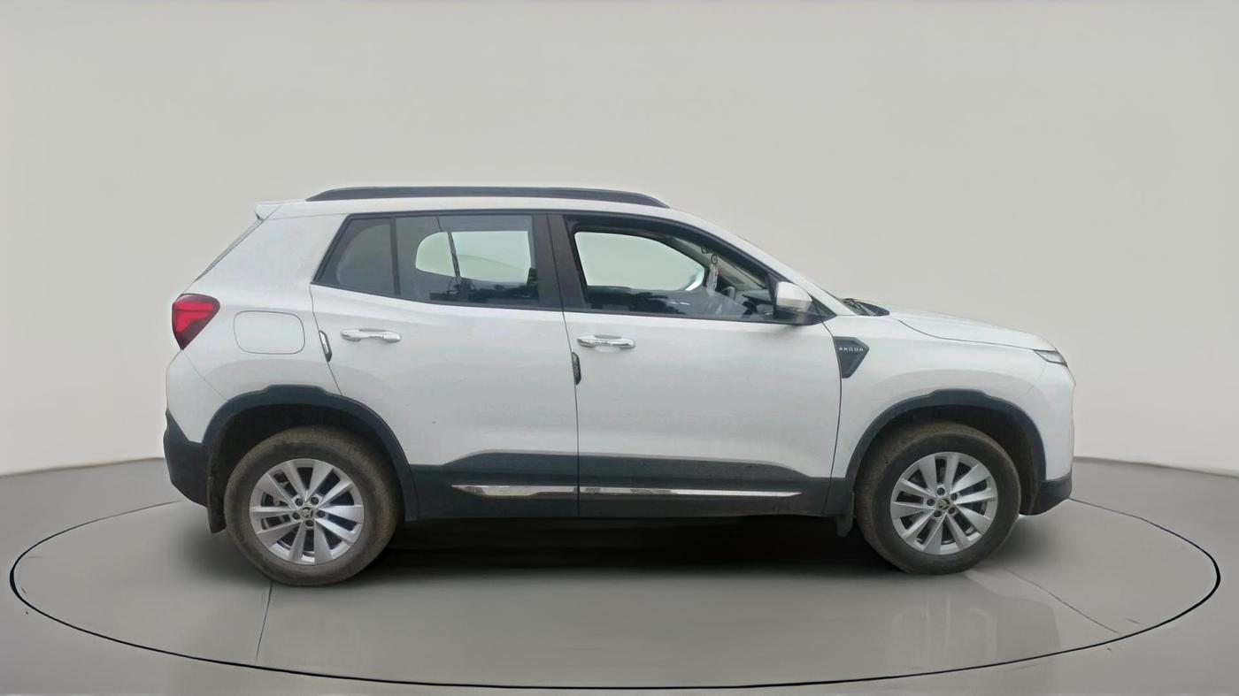 2025 Skoda Kylaq Signature Plus AT, Petrol, Automatic, 15,128 km, exterior
