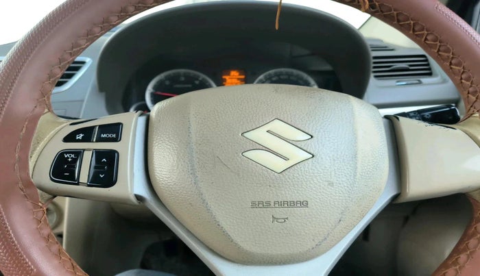 2012 Maruti Ertiga ZDI, Diesel, Manual, 2,04,212 km, interior