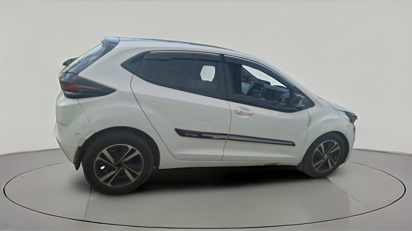 2022 Tata ALTROZ XZ PLUS DIESEL, Diesel, Manual, 1,41,164 km, exterior