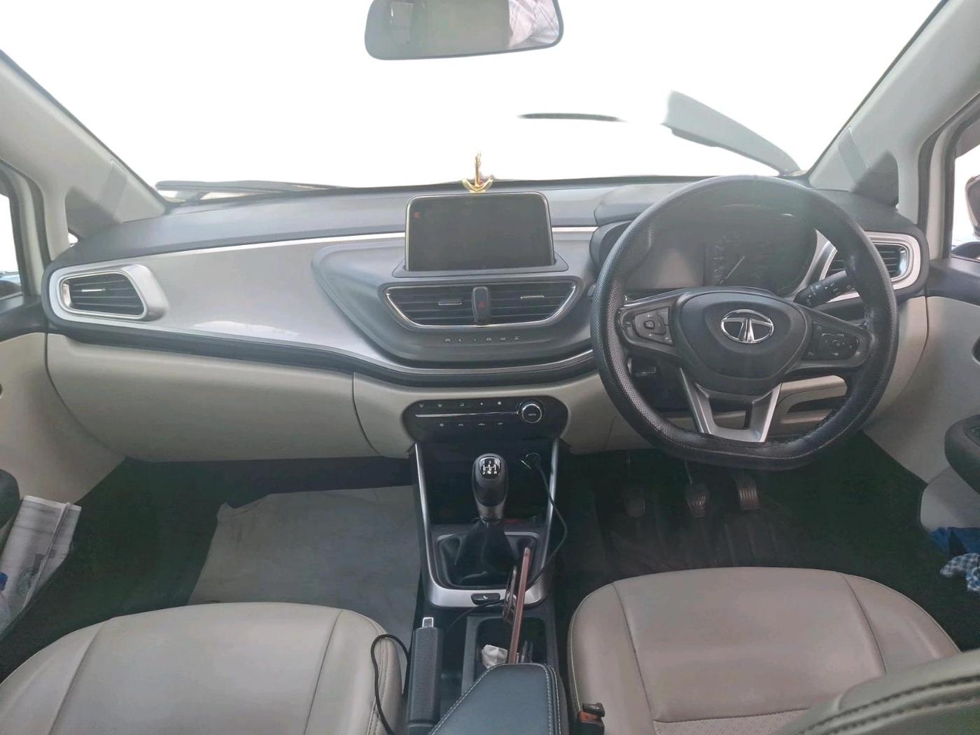 2022 Tata ALTROZ XZ PLUS DIESEL, Diesel, Manual, 1,41,164 km, interior