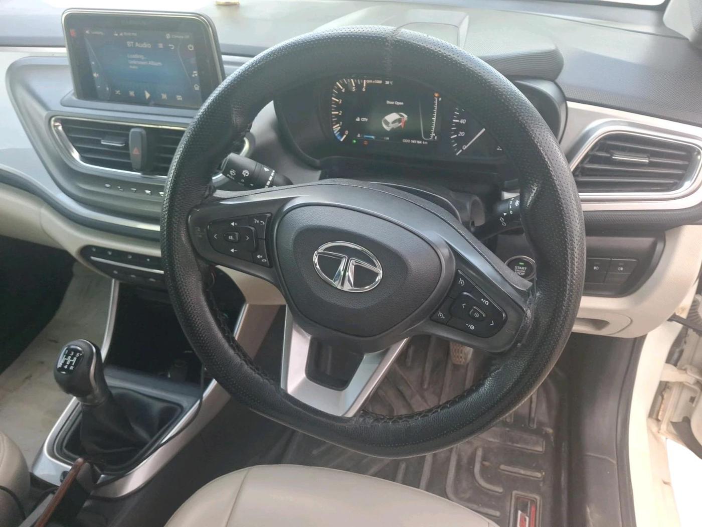2022 Tata ALTROZ XZ PLUS DIESEL, Diesel, Manual, 1,41,164 km, interior
