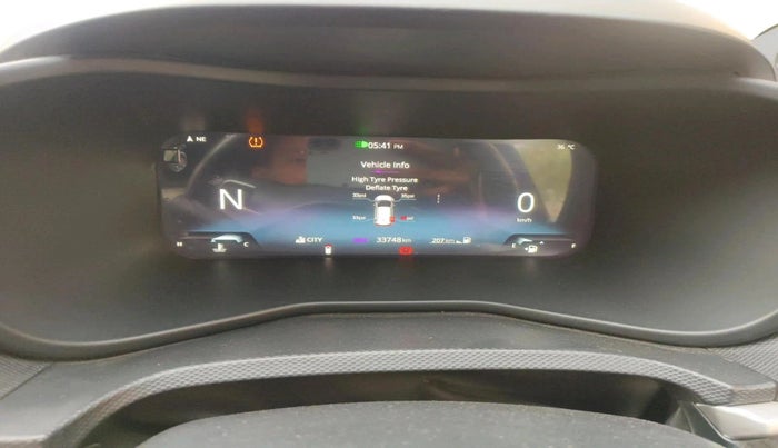 2024 Tata NEXON FEARLESS PURPLE + SUNROOF AMT DUAL TONE 1.5 DIESEL, Diesel, Automatic, 33,748 km, interior