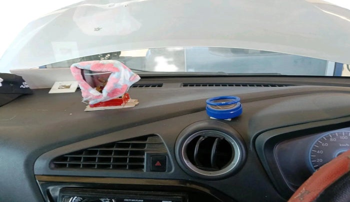 2018 Datsun Redi Go T (O), Petrol, Manual, 1,09,003 km, interior