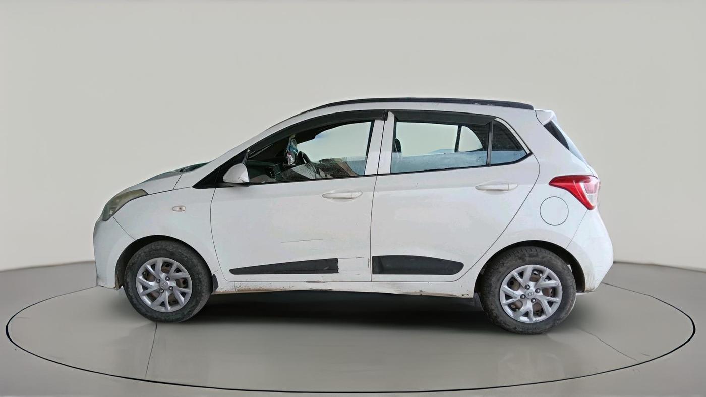 2017 Hyundai Grand i10 MAGNA 1.2 KAPPA VTVT, Petrol, Manual, 1,84,915 km, exterior