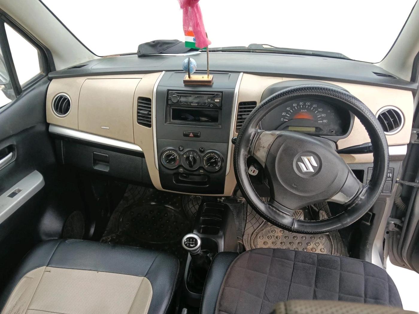 2017 Maruti Wagon R 1.0 LXI CNG, CNG, Manual, 87,827 km, interior