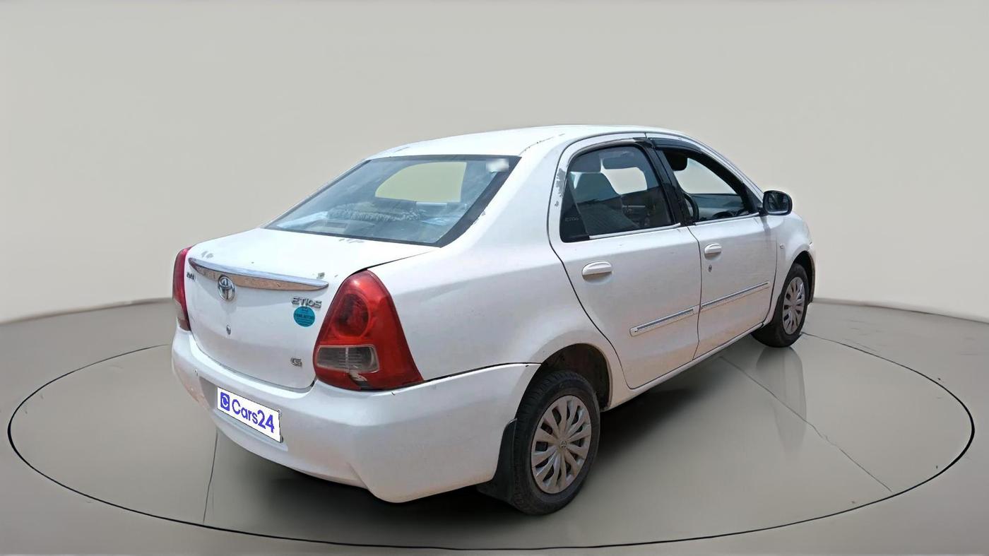 2011 Toyota Etios G, CNG, Manual, 1,50,298 km, exterior