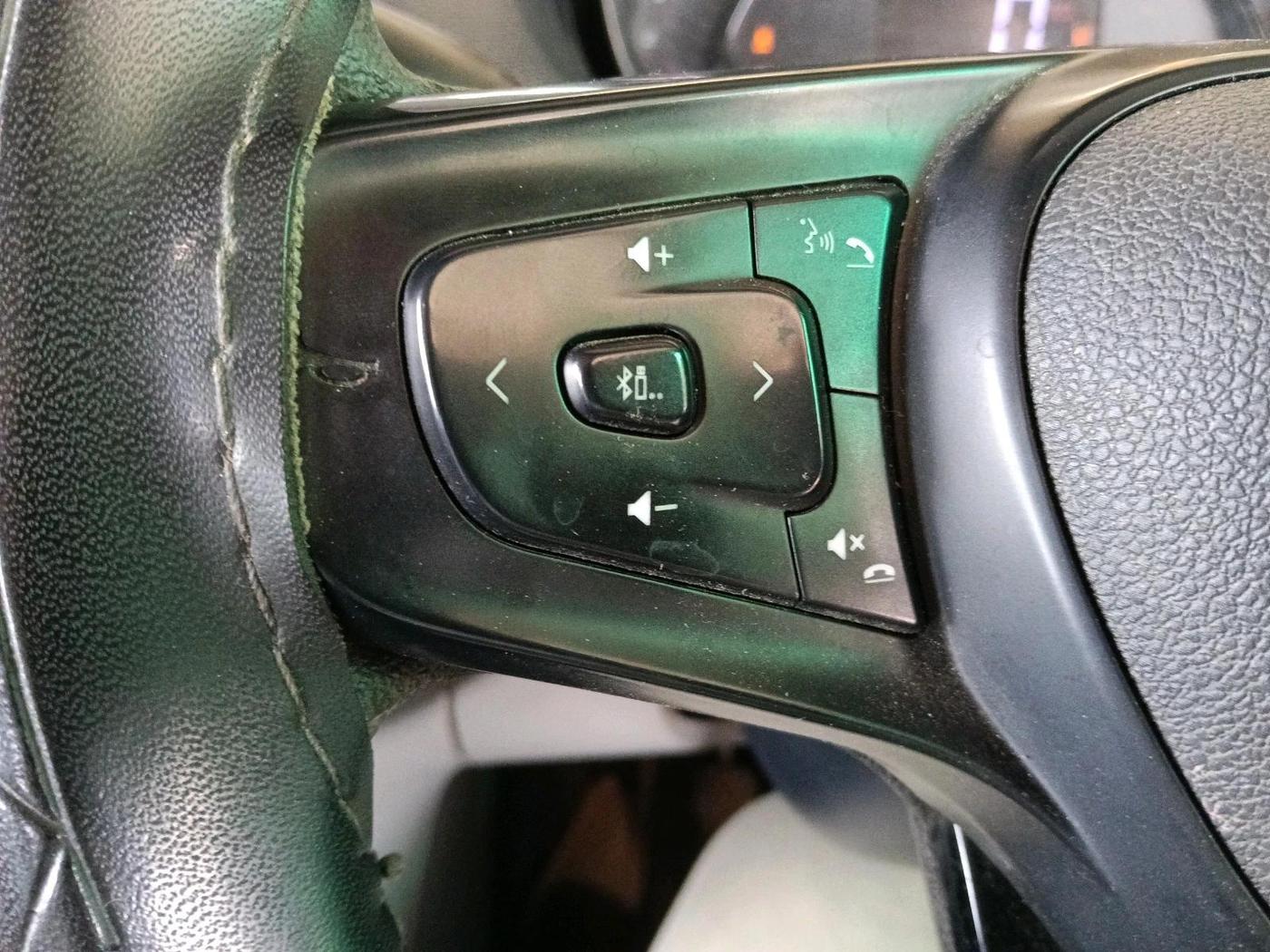 2022 Tata Tiago XT CNG, CNG, Manual, 1,16,871 km, interior