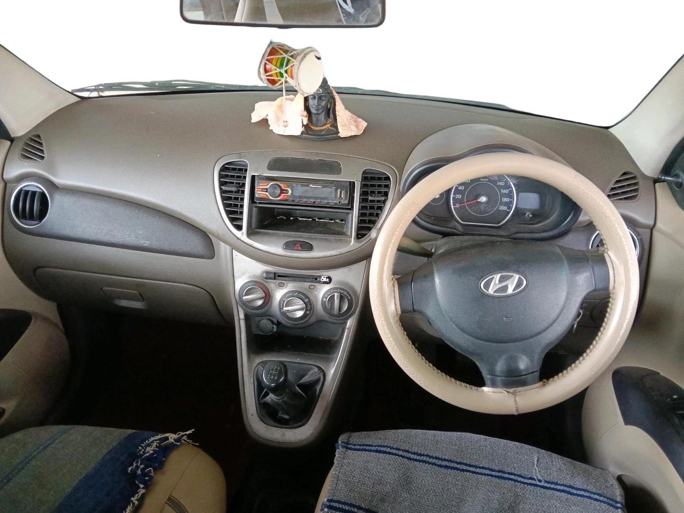 2012 Hyundai i10 MAGNA 1.1, CNG, Manual, 94,608 km, interior