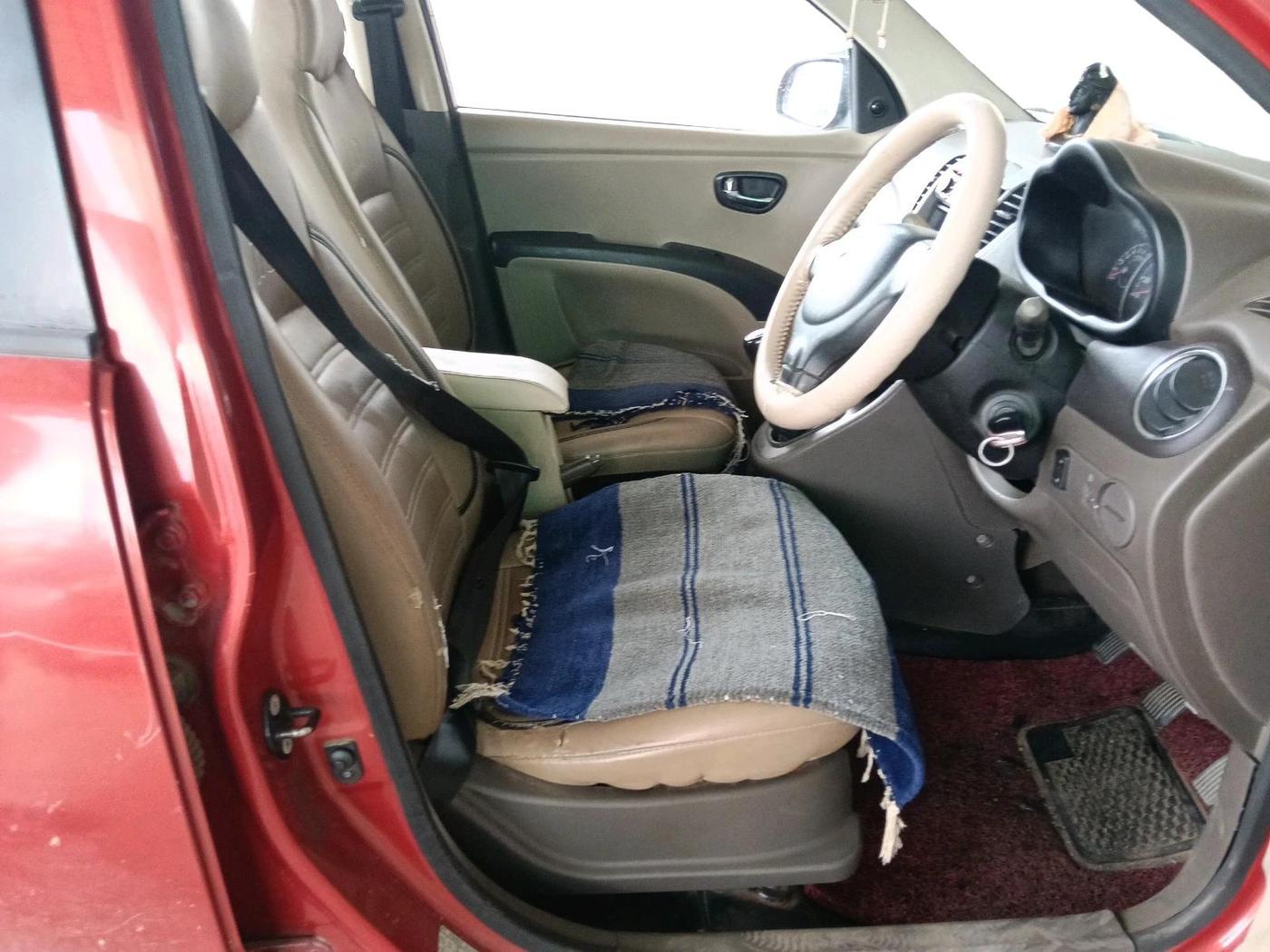2012 Hyundai i10 MAGNA 1.1, CNG, Manual, 94,608 km, interior