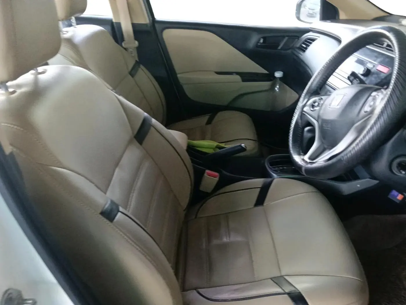 2015 Honda City 1.5L I-VTEC SV CVT, CNG, Automatic, 1,28,833 km, interior