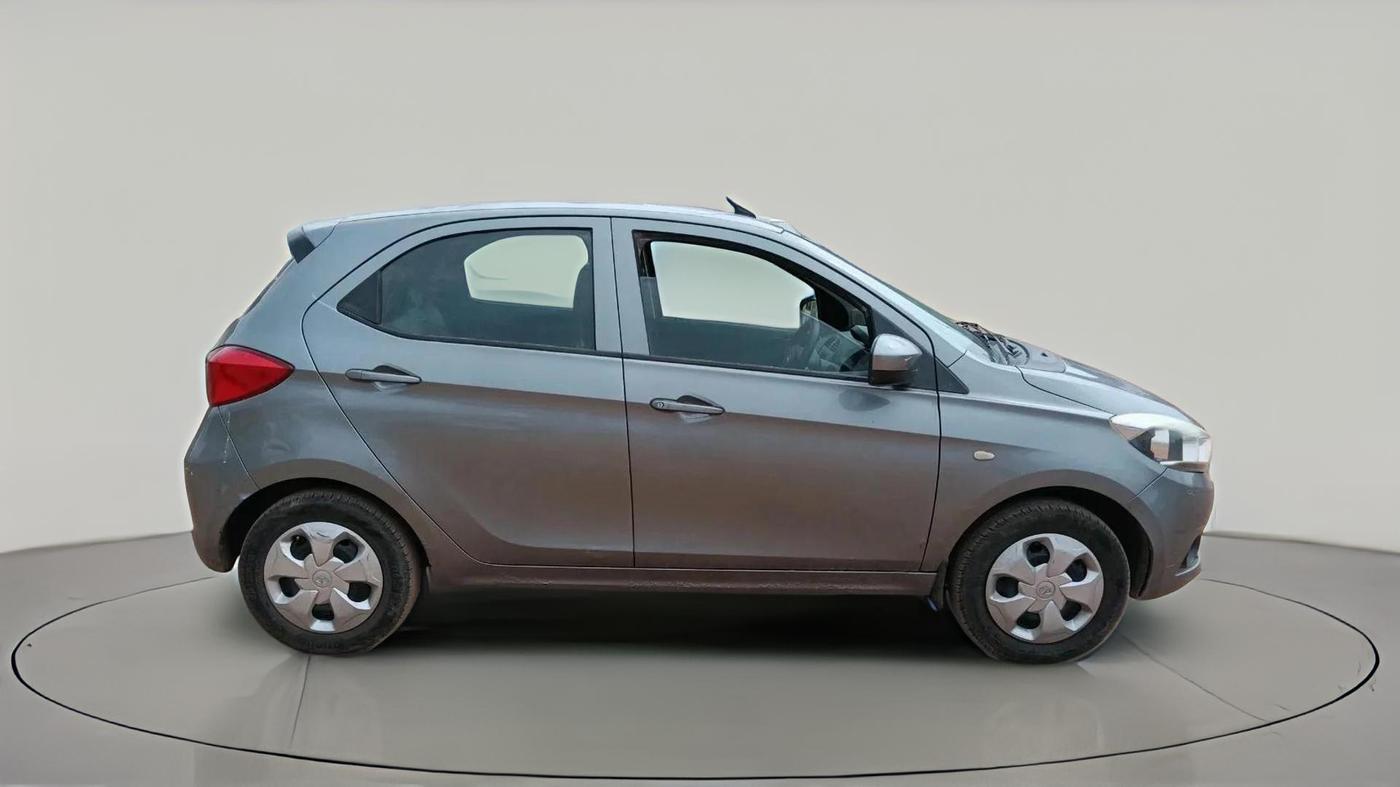 2018 Tata Tiago XT PETROL, CNG, Manual, 1,01,106 km, exterior