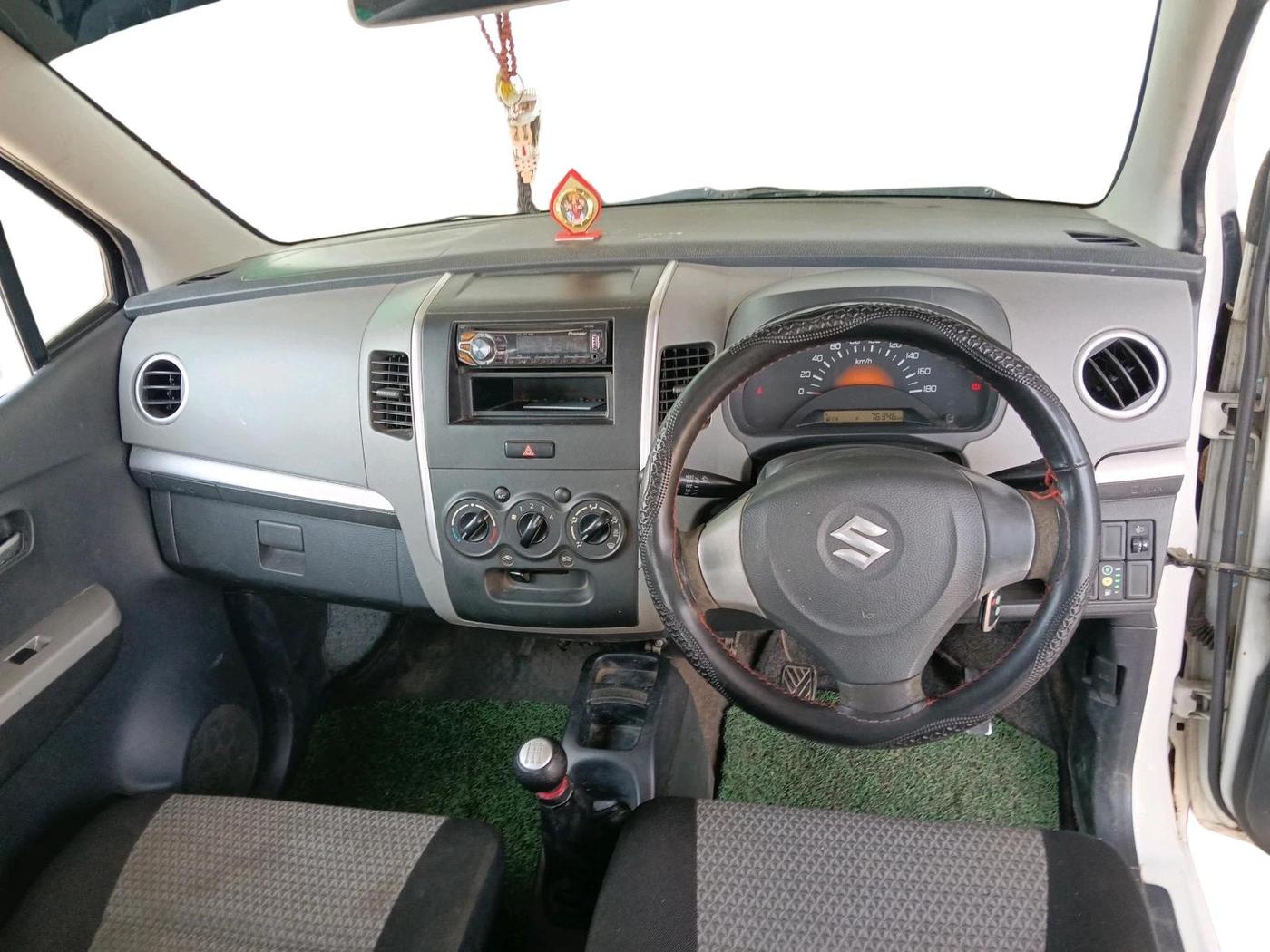2012 Maruti Wagon R 1.0 LXI CNG, CNG, Manual, 76,346 km, interior