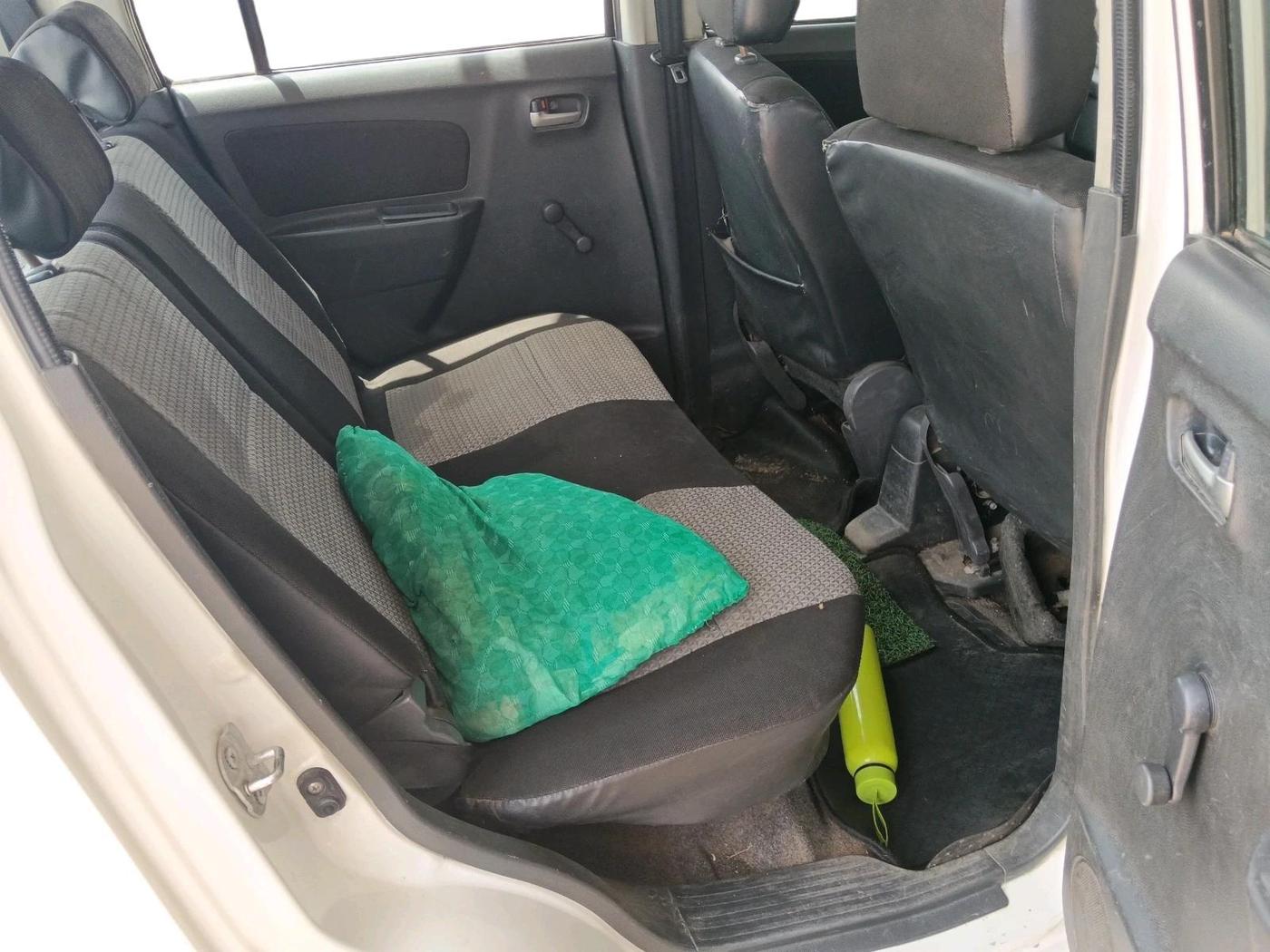 2012 Maruti Wagon R 1.0 LXI CNG, CNG, Manual, 76,346 km, interior