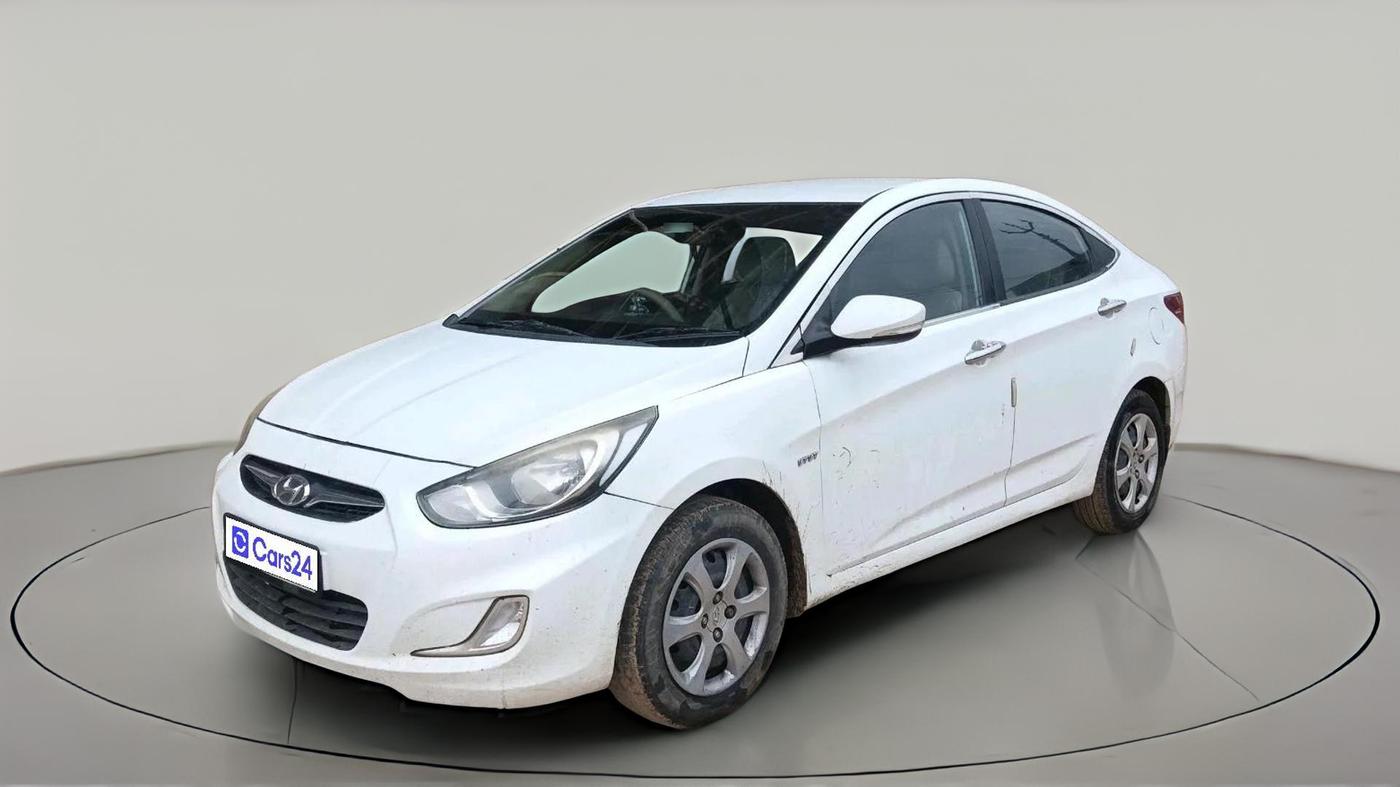 2013 Hyundai Verna FLUIDIC 1.6 VTVT EX, CNG, Manual, 1,10,237 km, exterior