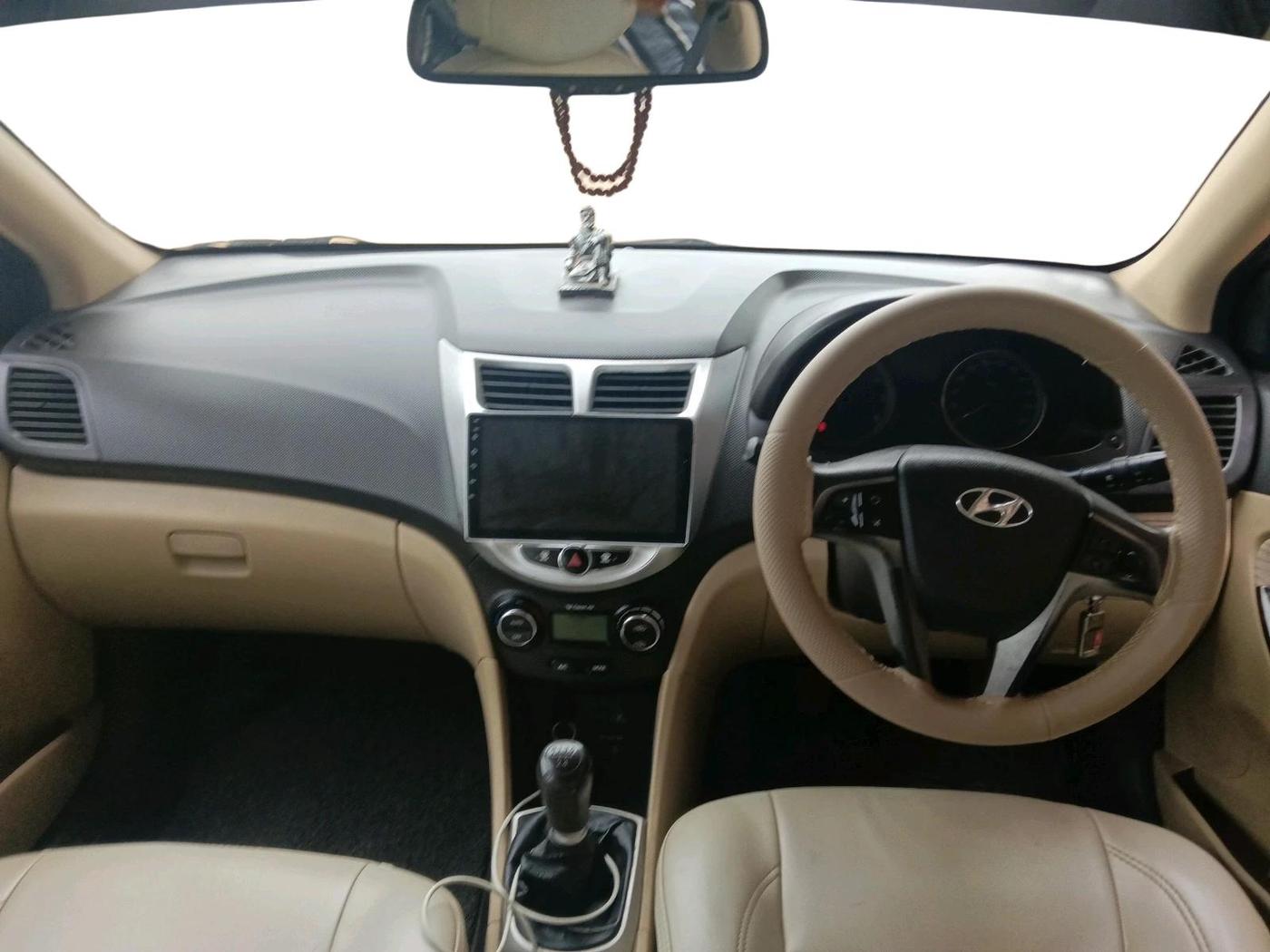 2013 Hyundai Verna FLUIDIC 1.6 VTVT EX, CNG, Manual, 1,10,237 km, interior