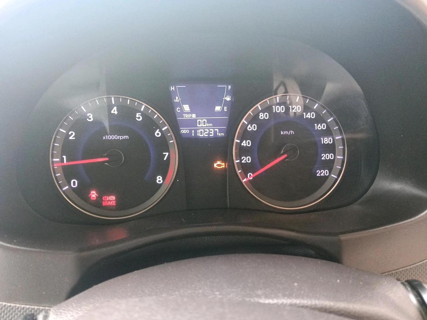 2013 Hyundai Verna FLUIDIC 1.6 VTVT EX, CNG, Manual, 1,10,237 km, interior
