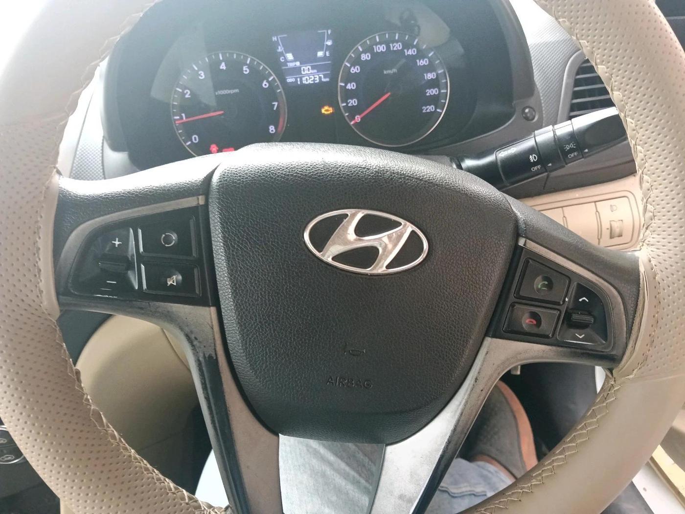 2013 Hyundai Verna FLUIDIC 1.6 VTVT EX, CNG, Manual, 1,10,237 km, interior