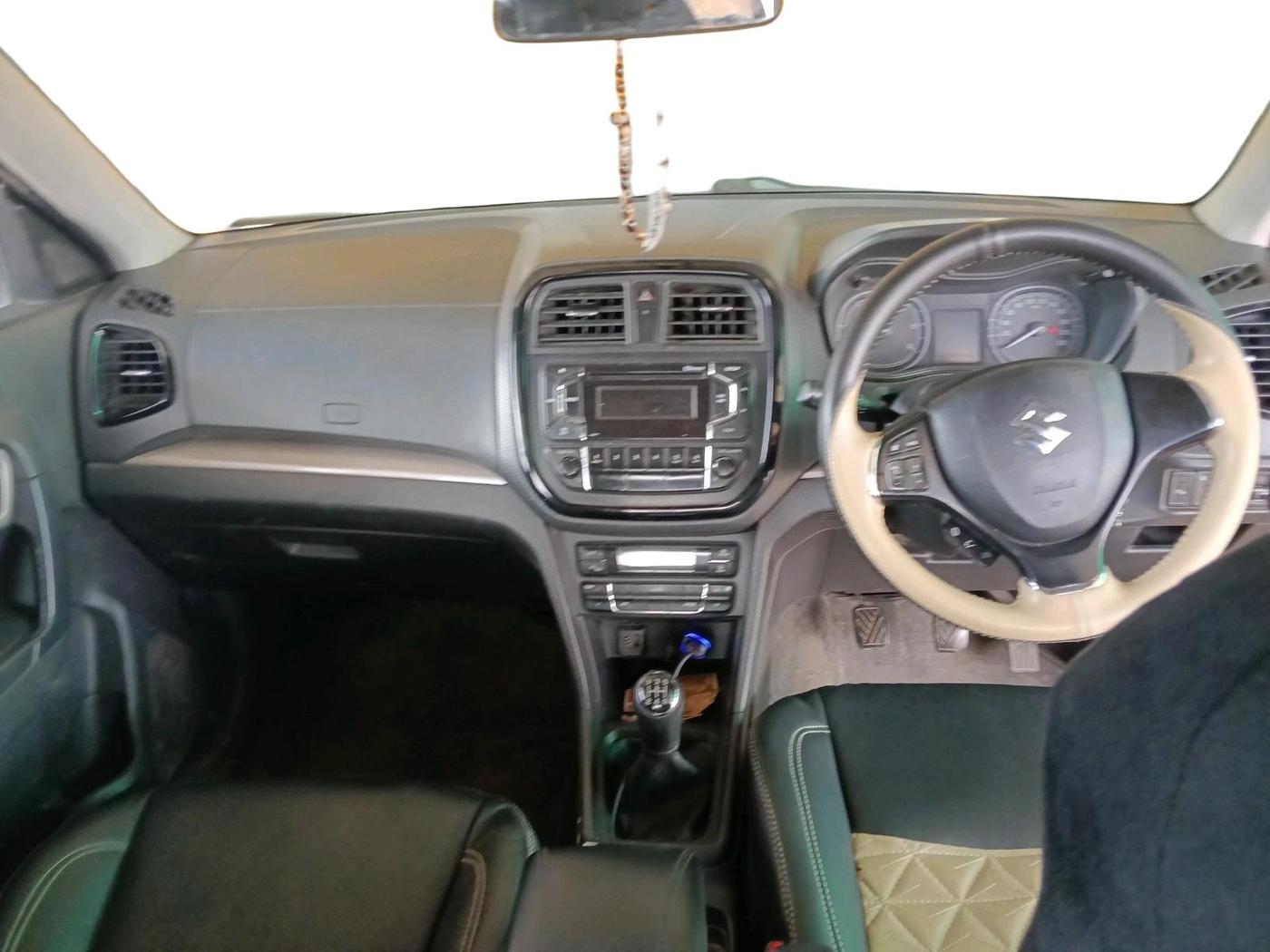2017 Maruti Vitara Brezza ZDI, Diesel, Manual, 89,899 km, interior
