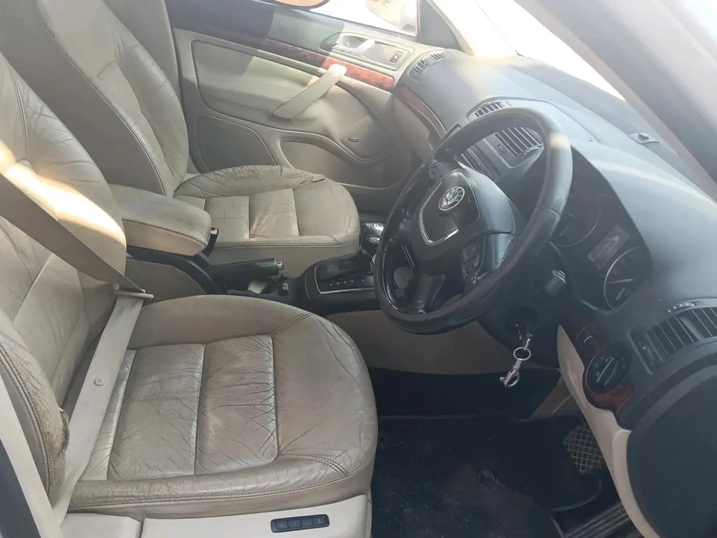 2012 Skoda Laura ELEGANCE 2.0 TDI CR AT, Diesel, Automatic, 1,08,091 km, interior