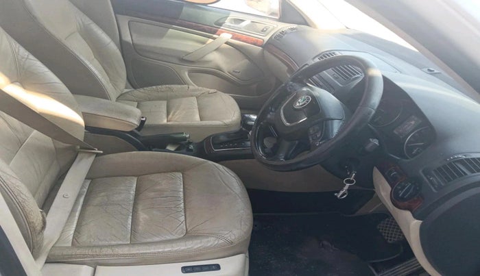 2012 Skoda Laura ELEGANCE 2.0 TDI CR AT, Diesel, Automatic, 1,08,091 km, interior