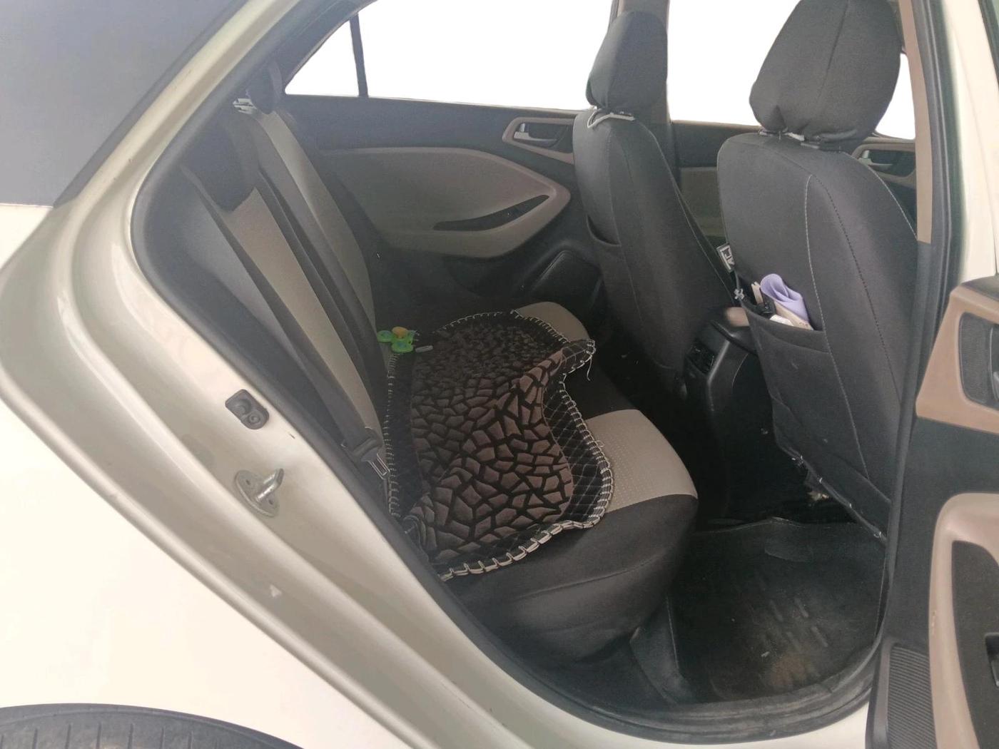 2015 Hyundai Elite i20 ASTA 1.2, Petrol, Manual, 78,104 km, interior