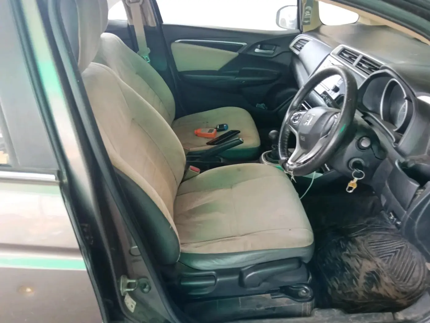 2016 Honda Jazz 1.2L I-VTEC V, CNG, Manual, 1,91,537 km, interior