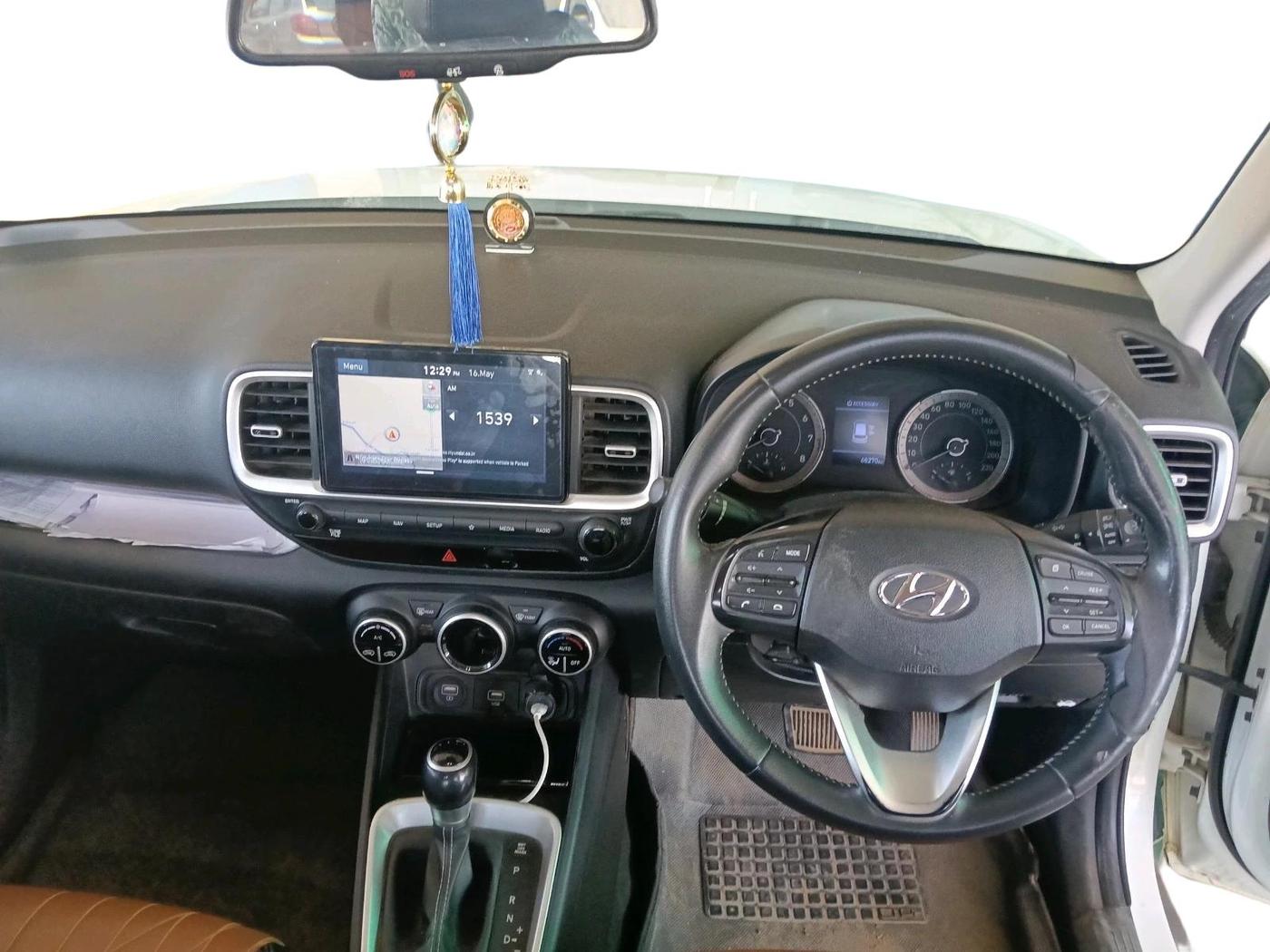 2019 Hyundai VENUE SX PLUS 1.0 TURBO DCT, Petrol, Automatic, 71,373 km, interior