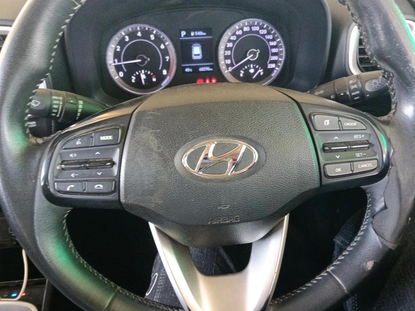 2019 Hyundai VENUE SX PLUS 1.0 TURBO DCT, Petrol, Automatic, 71,373 km, interior