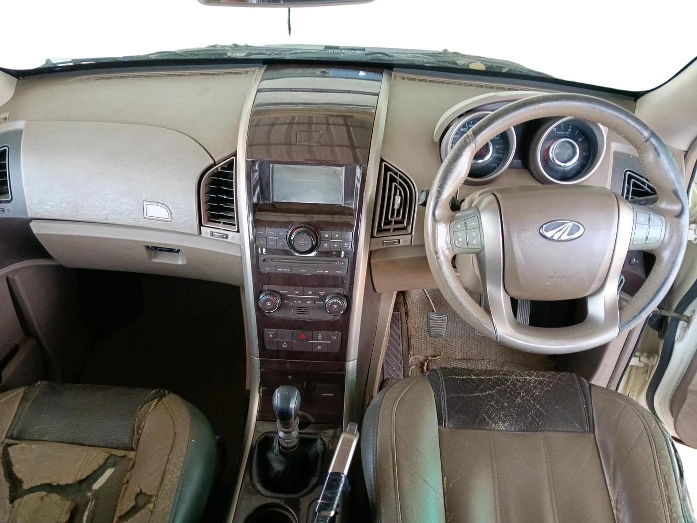 2012 Mahindra XUV500 W8, Diesel, Manual, 1,57,079 km, interior