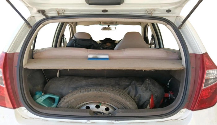 2012 Hyundai i10 ERA 1.1, CNG, Manual, 98,252 km, exterior