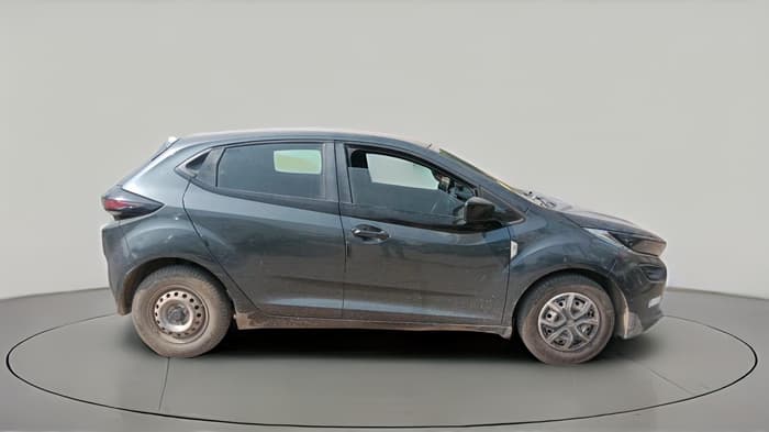 2020 Tata ALTROZ XE PETROL, CNG, Manual, 2,29,187 km, exterior