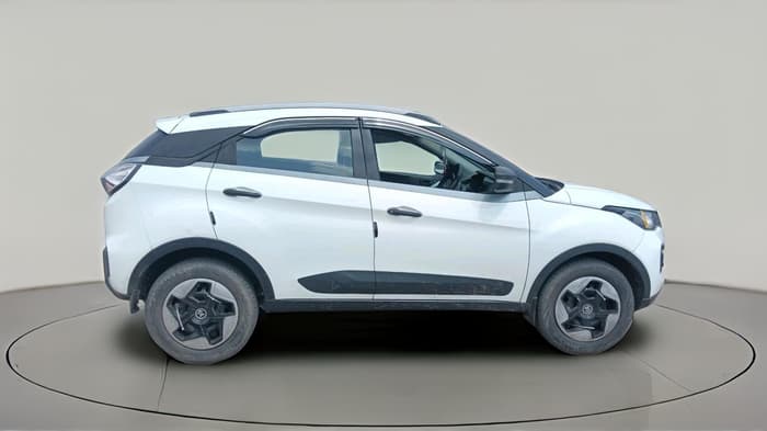 2020 Tata NEXON XM PETROL, CNG, Manual, 1,13,817 km, exterior