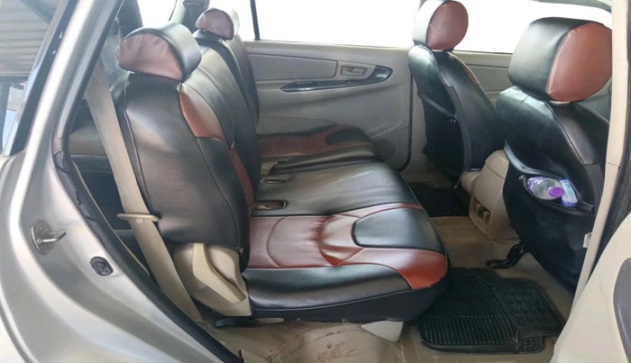 2011 Toyota Innova 2.5 G3, Diesel, Manual, 1,46,686 km, interior