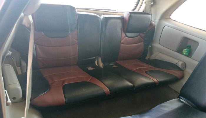 2011 Toyota Innova 2.5 G3, Diesel, Manual, 1,46,686 km, interior