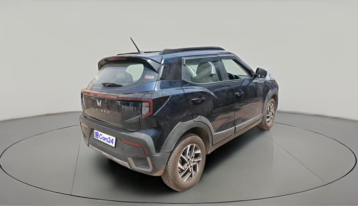2025 Mahindra XUV 3XO AX5 1.5 Turbo Diesel Autoshift Plus, Diesel, Automatic, 5,204 km, exterior