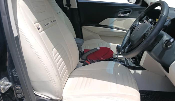 2025 Mahindra XUV 3XO AX5 1.5 Turbo Diesel Autoshift Plus, Diesel, Automatic, 5,204 km, interior