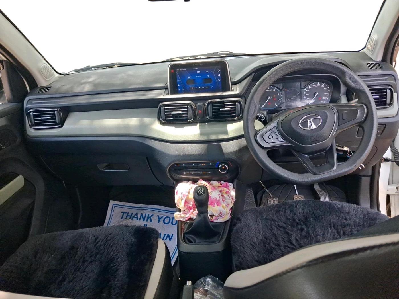 2022 Tata PUNCH ADVENTURE MT, Petrol, Manual, 44,706 km, interior