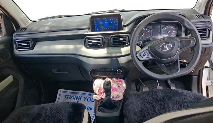 2022 Tata PUNCH ADVENTURE MT, Petrol, Manual, 44,706 km, interior