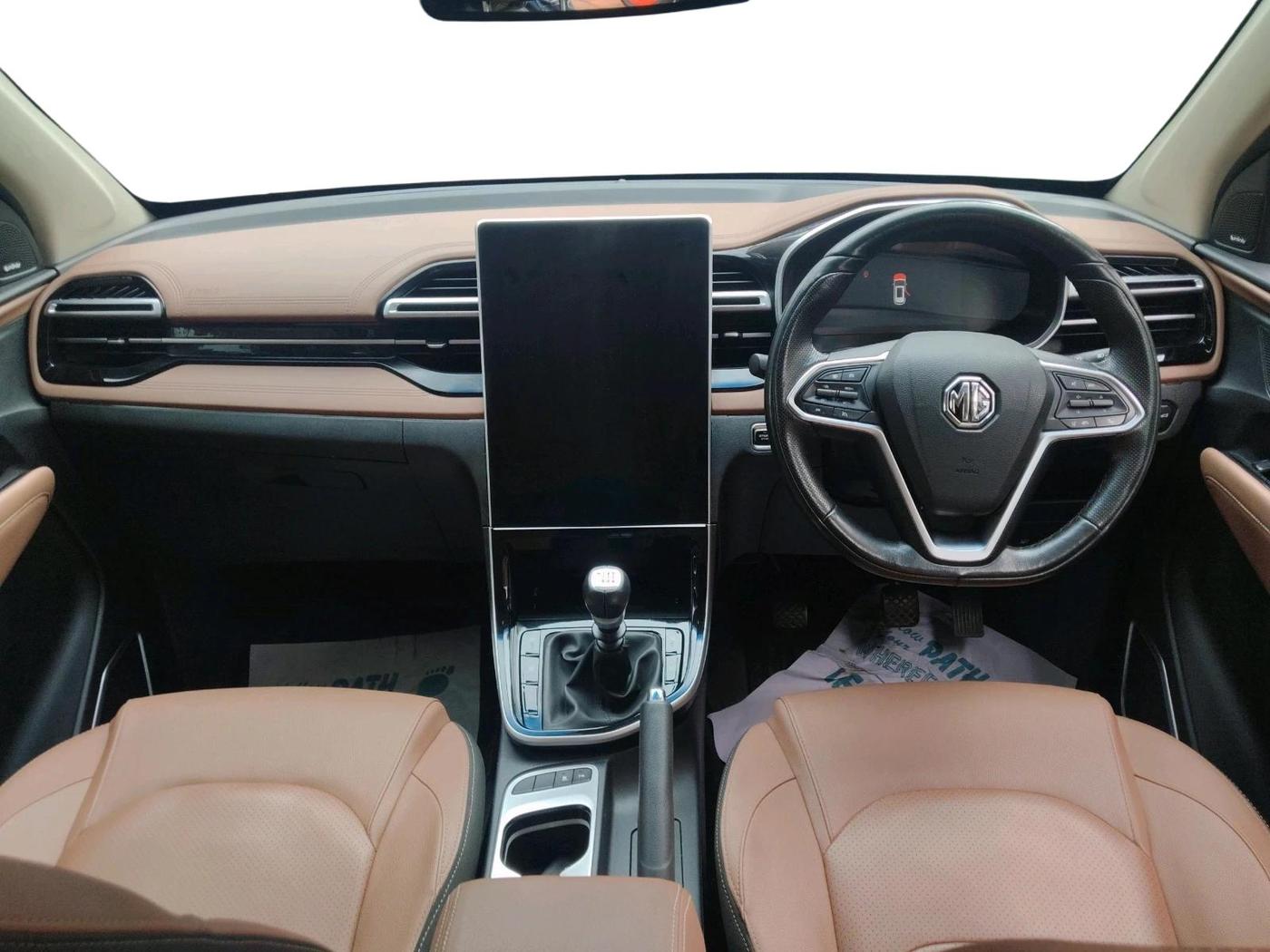 2023 MG HECTOR PLUS SHARP PRO 2.0 TURBO DIESEL 6 STR, Diesel, Manual, 18,498 km, interior