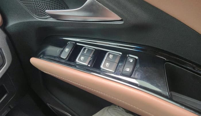 2023 MG HECTOR PLUS SHARP PRO 2.0 TURBO DIESEL 6 STR, Diesel, Manual, 18,498 km, interior
