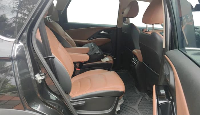 2023 MG HECTOR PLUS SHARP PRO 2.0 TURBO DIESEL 6 STR, Diesel, Manual, 18,498 km, interior