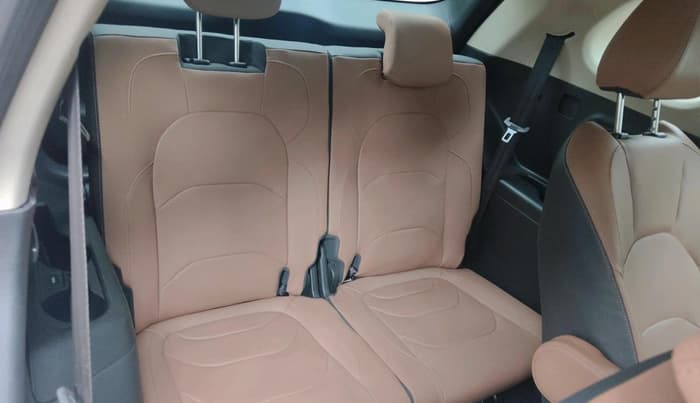 2023 MG HECTOR PLUS SHARP PRO 2.0 TURBO DIESEL 6 STR, Diesel, Manual, 18,498 km, interior