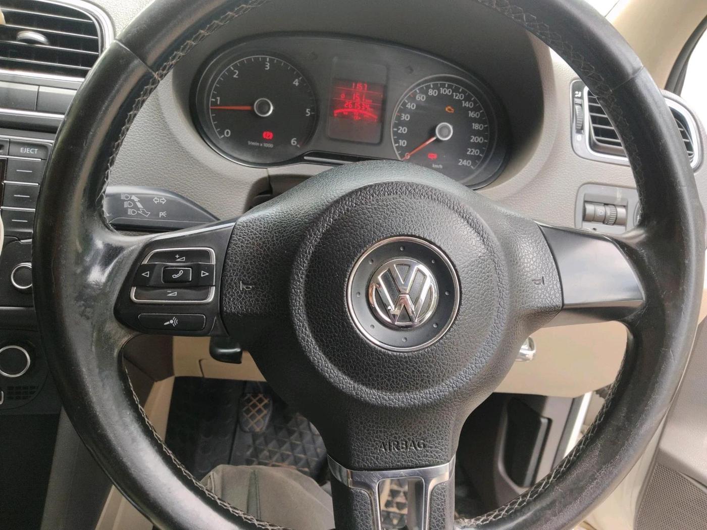 2012 Volkswagen Vento HIGHLINE DIESEL 1.6, Diesel, Manual, 2,61,534 km, interior
