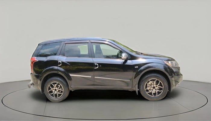 2013 Mahindra XUV500 W6, Diesel, Manual, 1,00,416 km, exterior