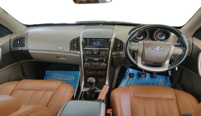 2013 Mahindra XUV500 W6, Diesel, Manual, 1,00,416 km, interior
