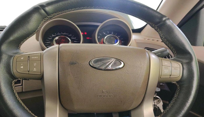 2013 Mahindra XUV500 W6, Diesel, Manual, 1,00,416 km, interior
