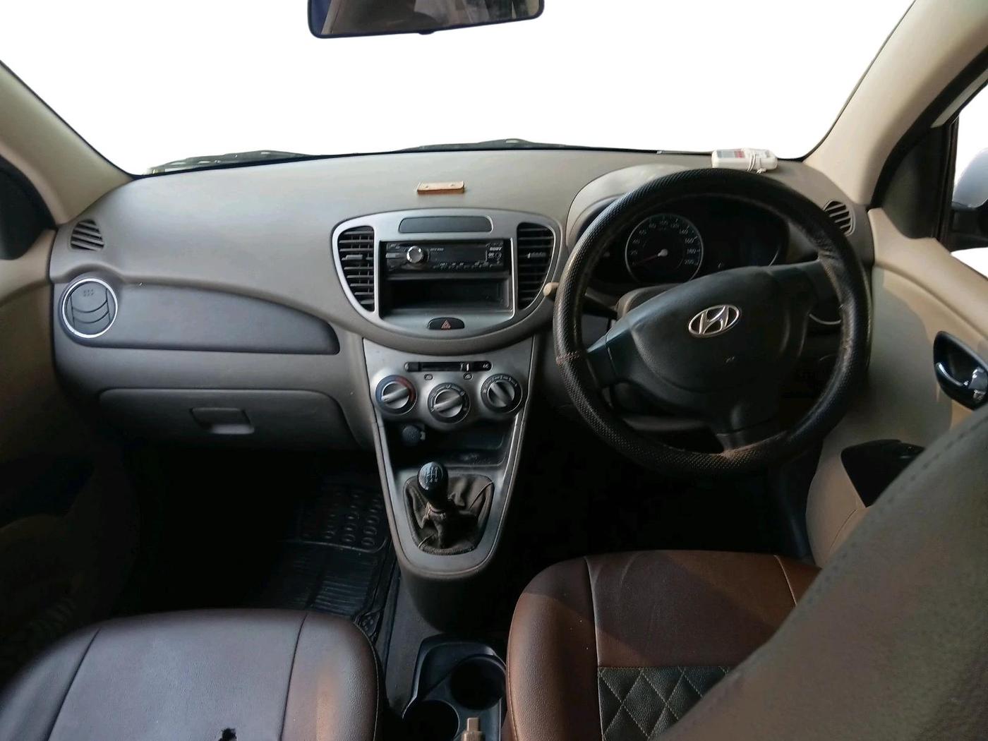 2011 Hyundai i10 MAGNA 1.2, Petrol, Manual, 74,247 km, interior