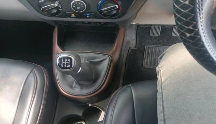 2022 Hyundai AURA SX 1.2 CNG, CNG, Manual, 37,812 km, interior