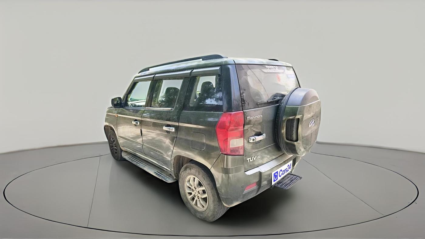 2018 Mahindra TUV300 T8, Diesel, Manual, 1,53,180 km, exterior